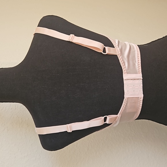 NWOT Breezies set OF 3 bras 36DD pink, white & nude - Picture 14 of 16